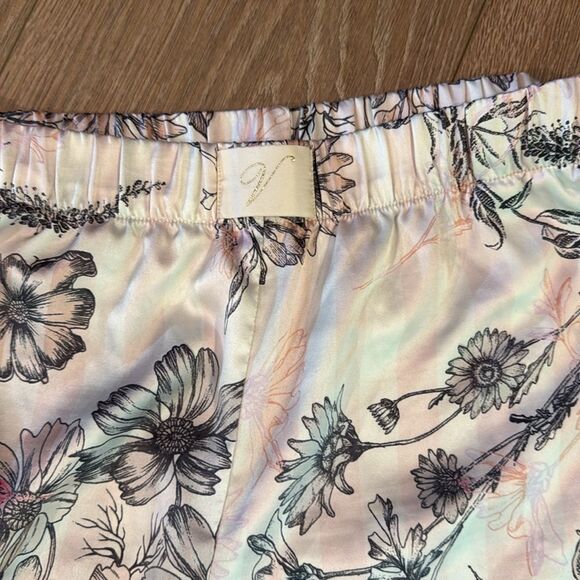 ((2 PAIR)) VICTORIAS SECRET WIDE LEG SATIN PAJAMA PANTS SIZE SMALL - Picture 4 of 8